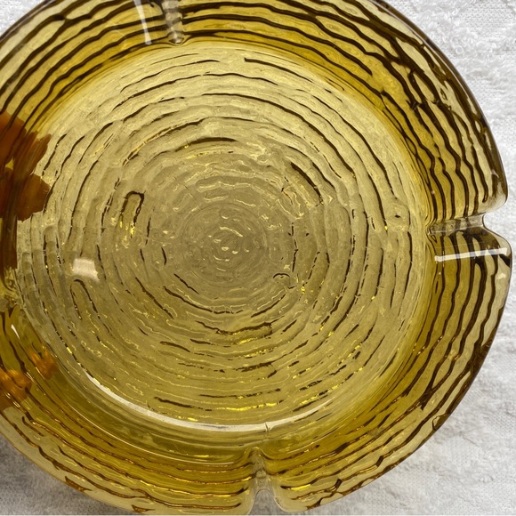 Anchor Hocking Soreno Ashtray Amber Gold Ribbed Glass MCM Vintage 6-1/4 Inch - Picture 9 of 10